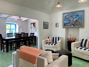 Een smart-tv en boeken