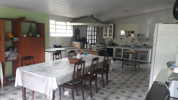 تناول الطعام