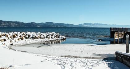 Kodikas, puulämmitteinen takka, suurella kannella ja pelihuone, jossa biljardipöytä