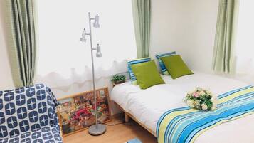 3 bedrooms, iron/ironing board, WiFi, bed sheets