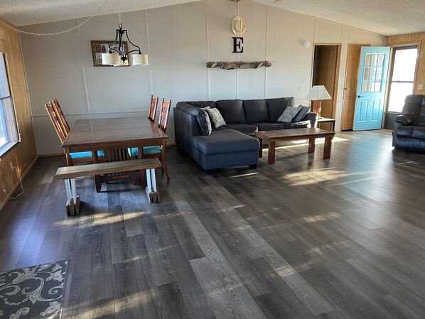 Smart TV, fireplace, DVD player, books