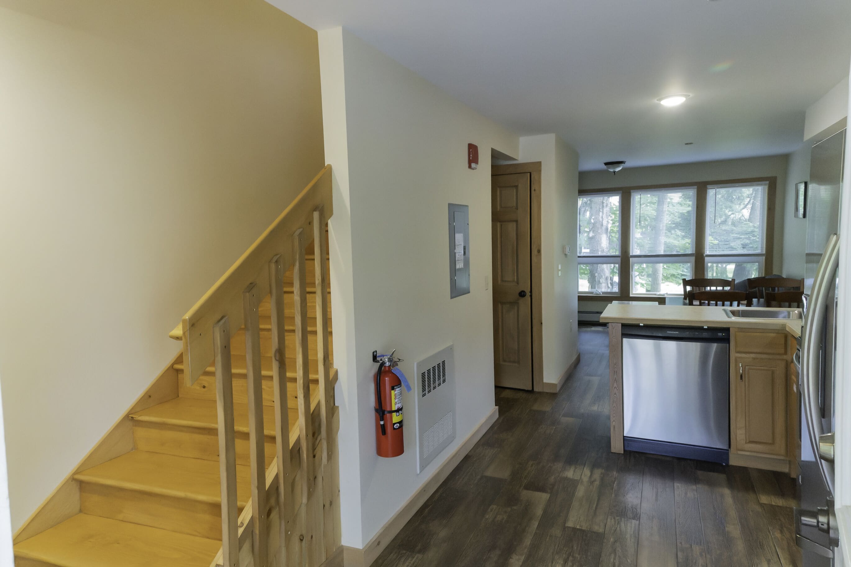 ledgedale | private kitchen | coffee/tea maker, high chair, cookware/dishes/utensils