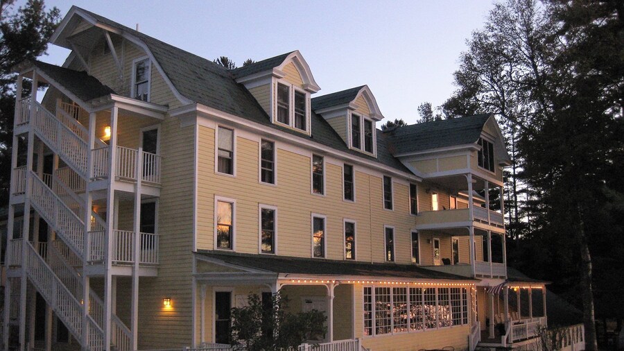 The Woods Inn
