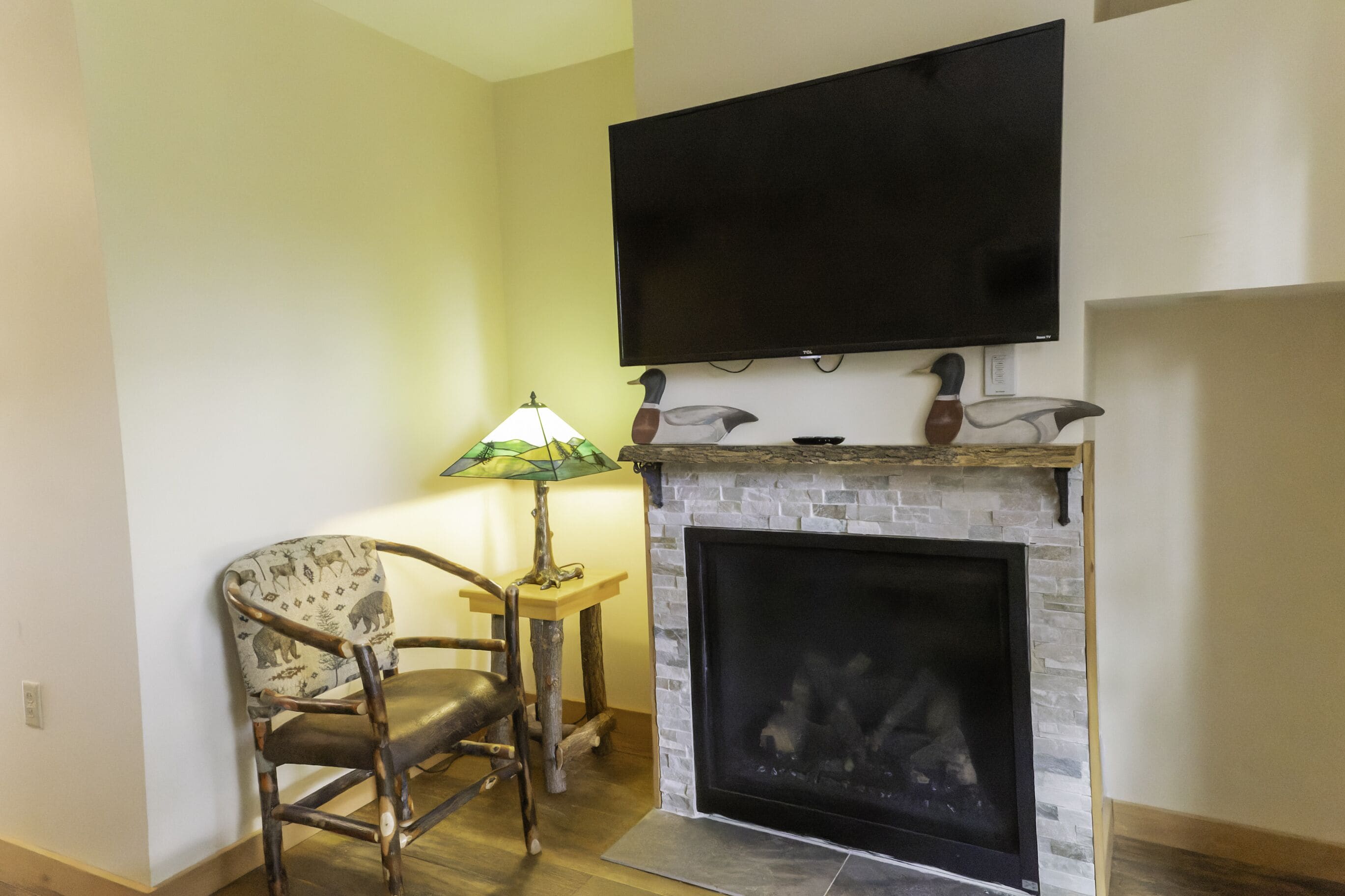 ledgedale | living area