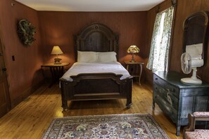 Habitación Confort, 1 cama Queen size, vista al lago | Wifi gratis y ropa de cama 