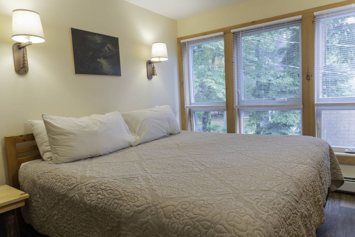 tarrymore | 1 bedroom, free wifi, bed sheets