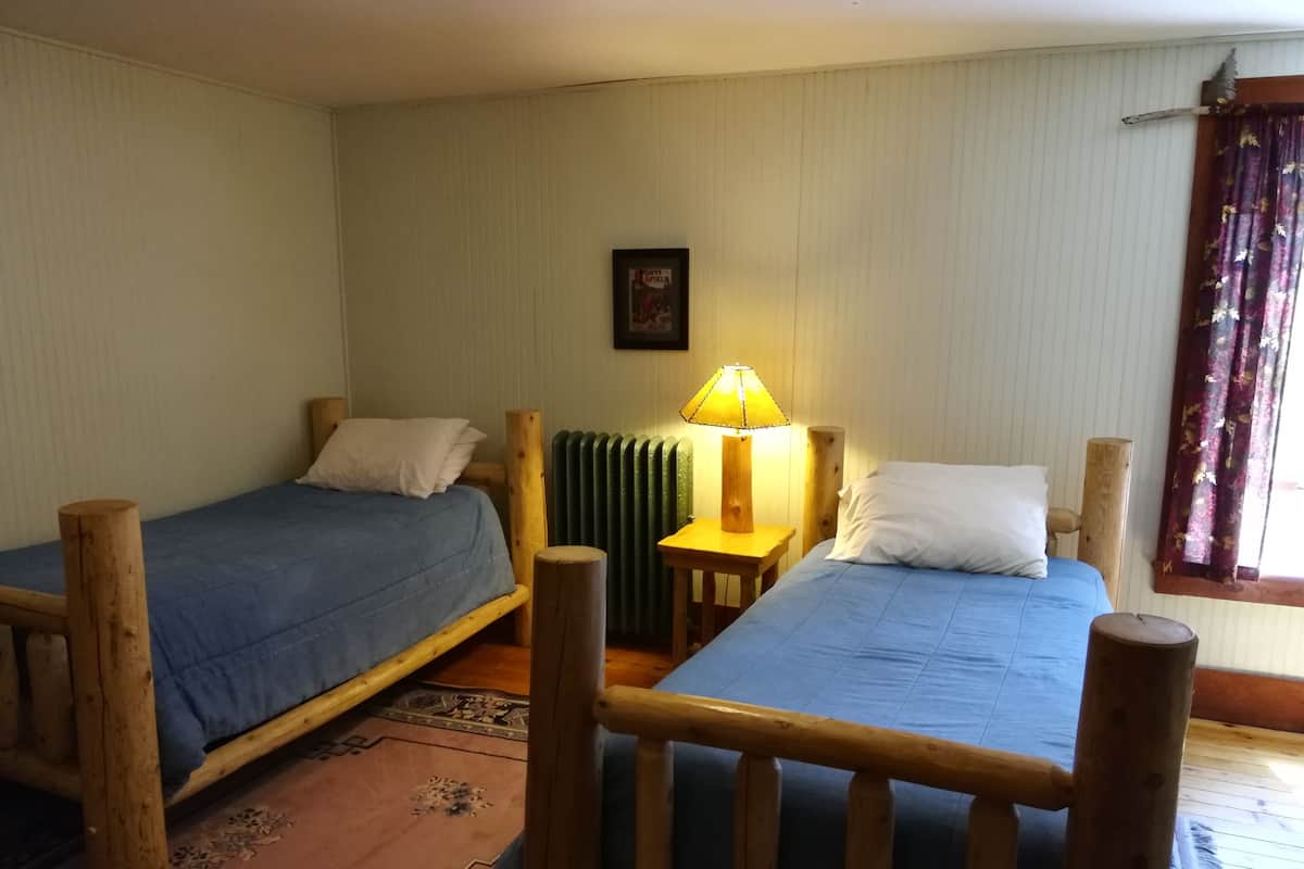 舒适客房, 2 张单人床 | 免费 WiFi、床单