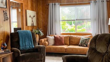 Smart TV, fireplace, offices