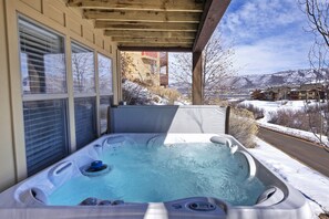 Bain à remous extérieur