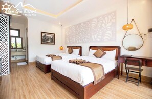 Standard Twin Room | 1 bedroom, minibar, in-room safe, desk