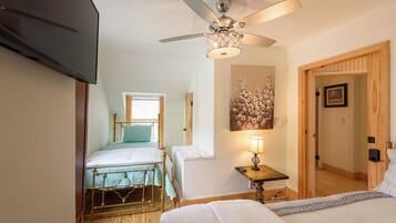 5 Schlafzimmer, Zimmersafe, BĂŒgeleisen/BĂŒgelbrett, kostenloses WLAN