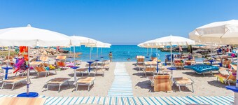 Garden - 2 terraces - parking space - 100 m sea - wifi - Dishwasher