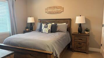 3 bedrooms, desk, iron/ironing board, travel crib