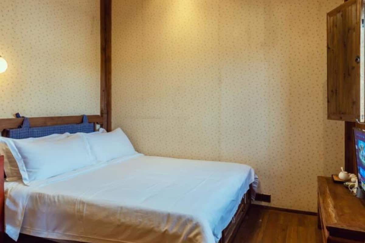 Double Room | 1 bedroom, desk, blackout drapes, soundproofing