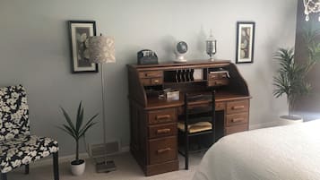 2 Schlafzimmer, Schreibtisch, Bügeleisen/Bügelbrett, kostenloses WLAN