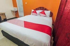 Deluxe Double Room | Free WiFi, bed sheets