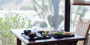 Daily full breakfast (JPY 1000 per person) - Hotel Seasons Nichinan (Nichinan)