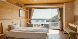 Deluxe Twin Room, Non Smoking, Sea View | Desk, laptop workspace, iron/ironing board, free WiFi - Hotel Seasons Nichinan (Nichinan)