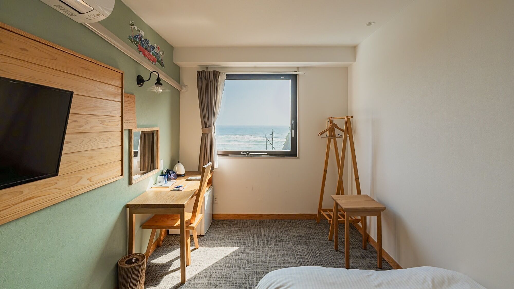 Desk, laptop workspace, iron/ironing board, free WiFi