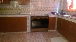 Appartement | Cuisine privée | Réfrigérateur, micro-ondes, four, cuiseur de riz