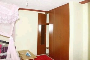 Appartement | 5 chambres, chambres insonorisées, fer et planche à repasser