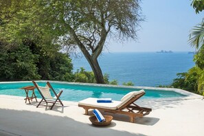 Alberca al aire libre 