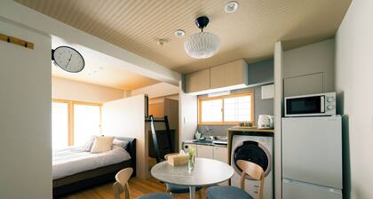 Yokohama Classic Apartment