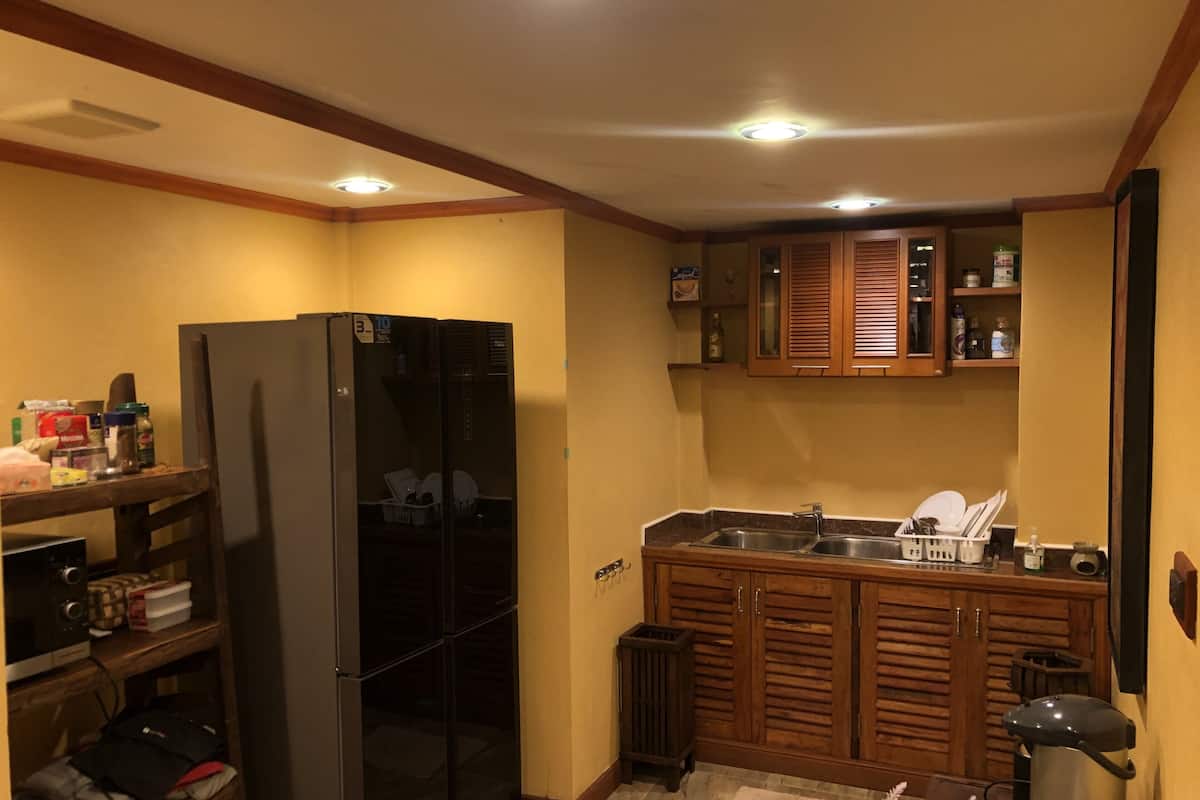 executive room | 1 bedroom, premium bedding, pillow-top beds, individually decorated