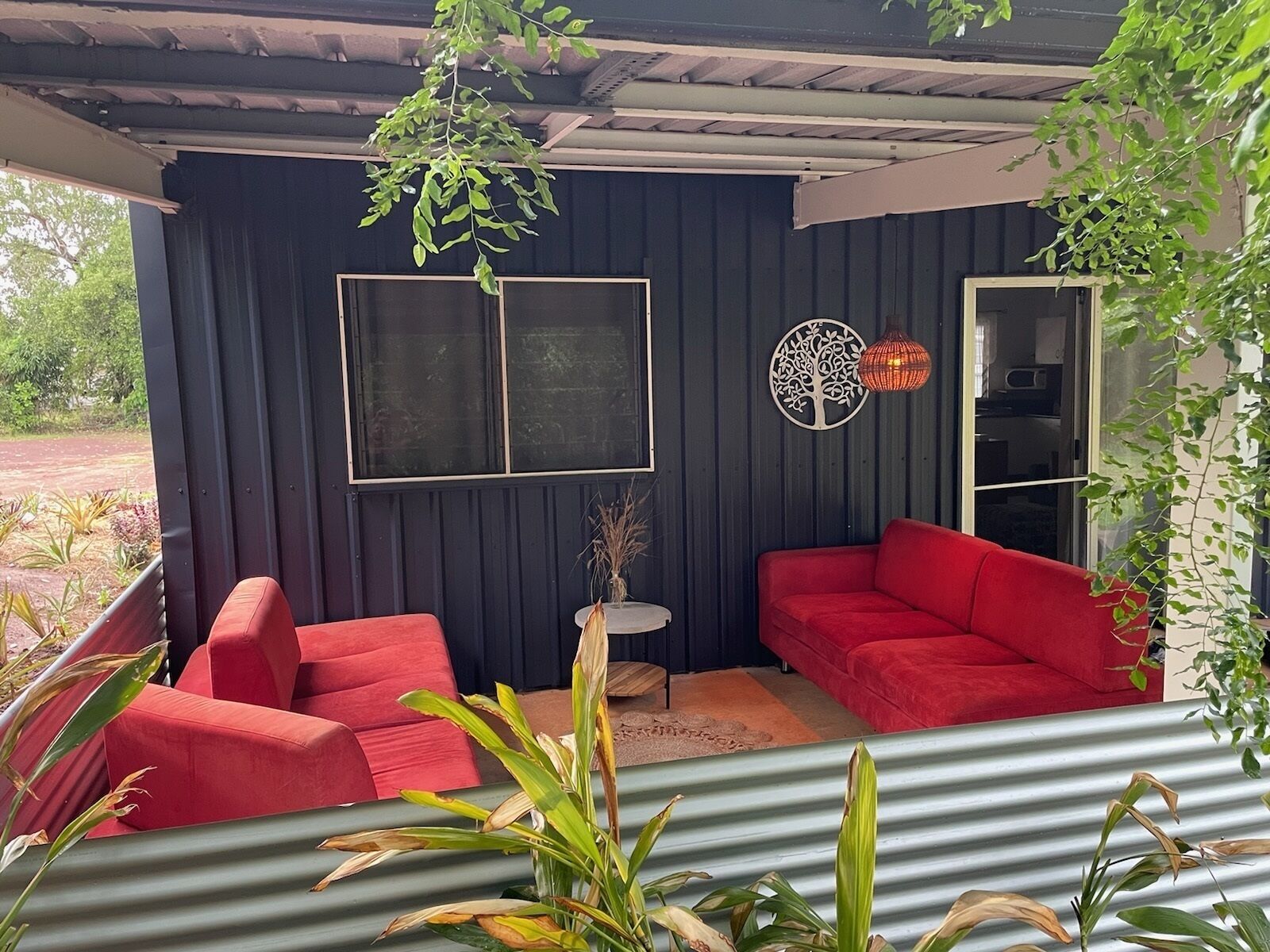 Red Dog's Retreat and Pup with a pool & ocean views. WiFi & Linen included — image 7