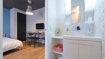 Apartment Twin Room + 1 Sofa Bed | Bathroom