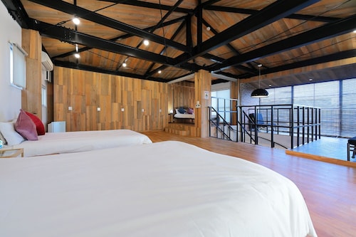 HOTALU Universal Vacation Kan