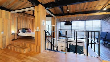 Luxury Room | Desk, blackout drapes, free WiFi, bed sheets