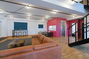 Camera (Luxury) | Una scrivania, tende oscuranti, Wi-Fi gratuito, lenzuola