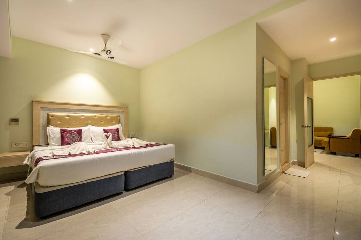 1 habitación, ropa de cama de alta calidad y escritorio