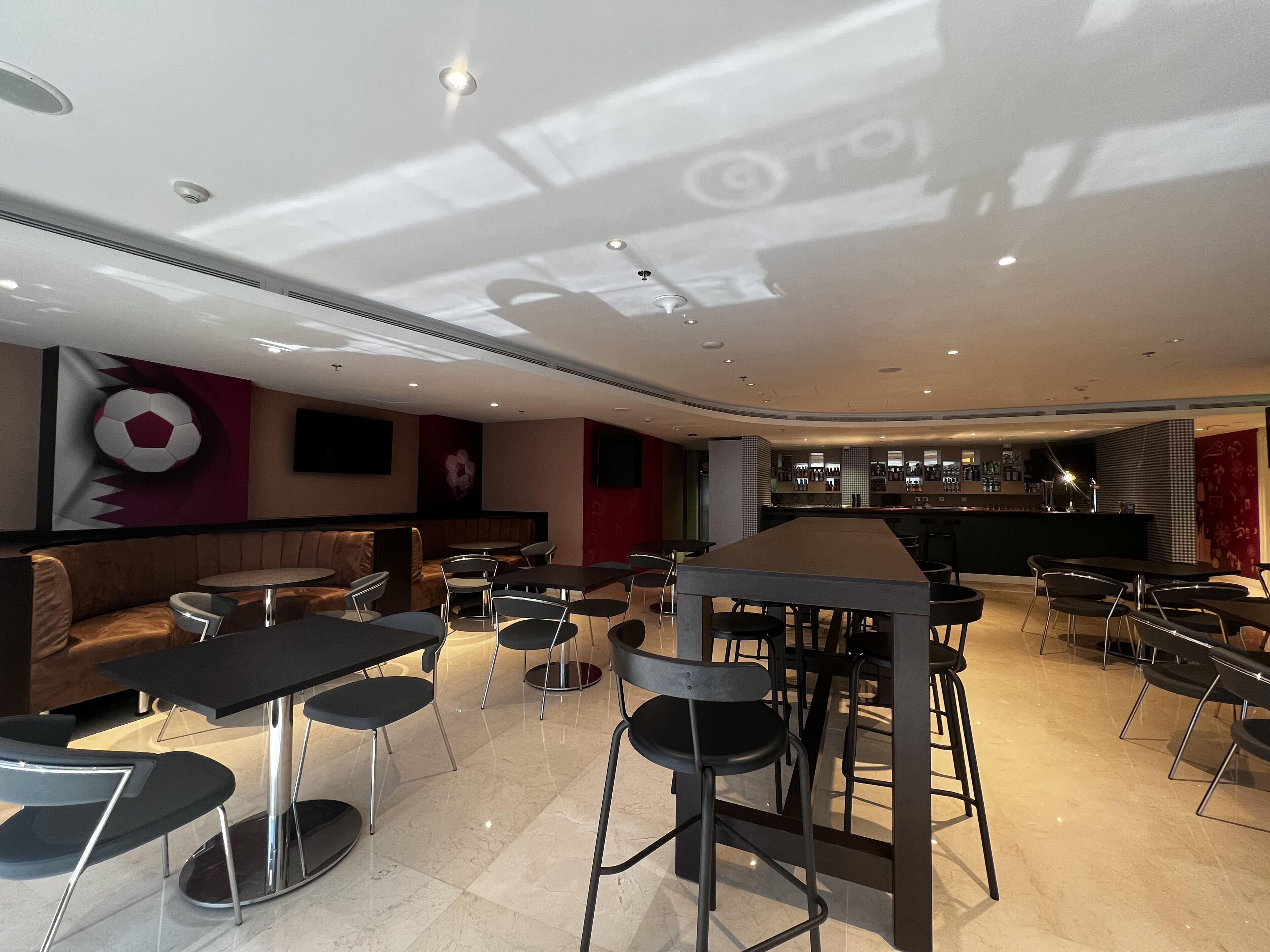 serves lunch and dinner