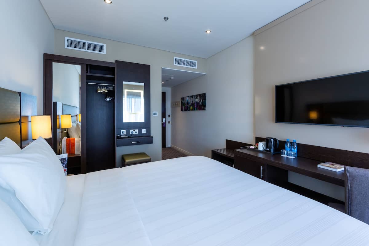 double room, smoking (free airport shuttle ) | in-room safe, desk, laptop workspace, soundproofing