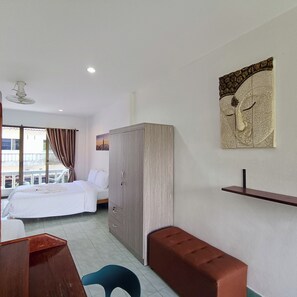 1 bedroom, in-room safe, blackout curtains, free WiFi