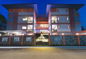 Front of property – evening/night