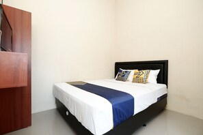 Habitación doble estándar | Escritorio, wifi gratis y ropa de cama 