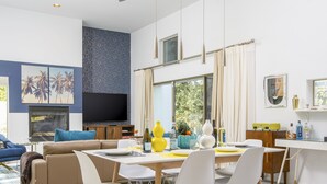 House, 2 Bedrooms | Private kitchen | Oven, cookware/dishes/utensils - Good Morning Sunshine (Palm Springs)
