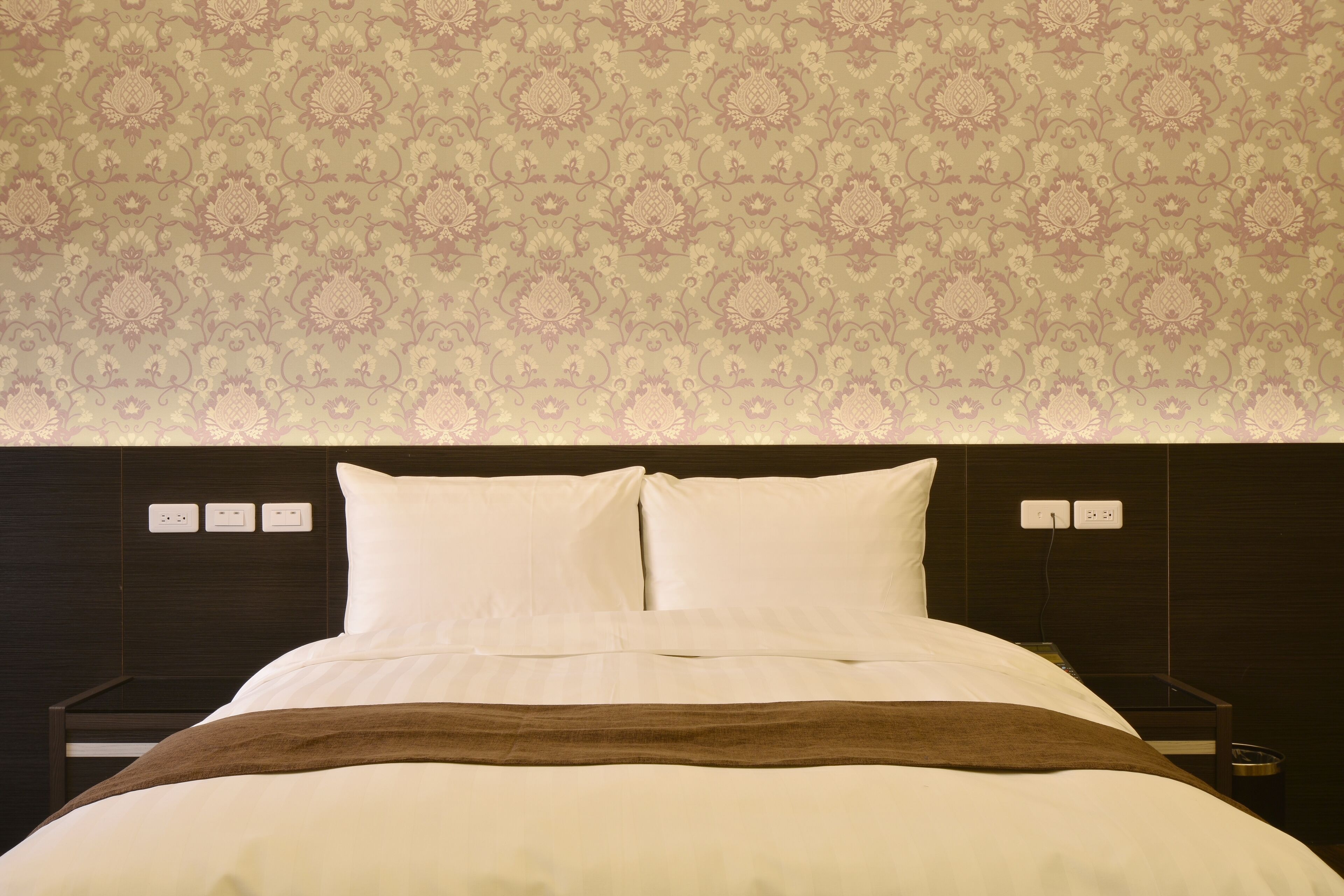 standard double room, bathtub | down duvets, desk, soundproofing, free wifi