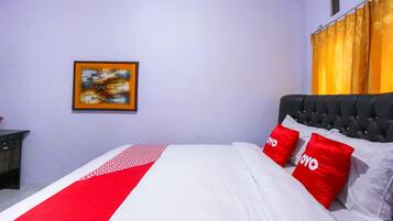 Free WiFi, bed sheets