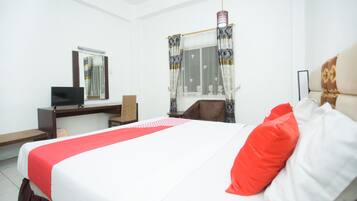 1 habitación, escritorio, wifi gratis y ropa de cama