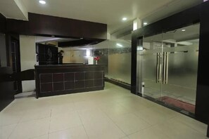 Lobby - OYO 1724 Hotel Sembilan Sembilan (Banjarmasin)