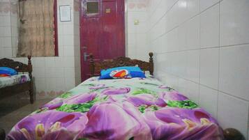 Desk, free WiFi, bed sheets