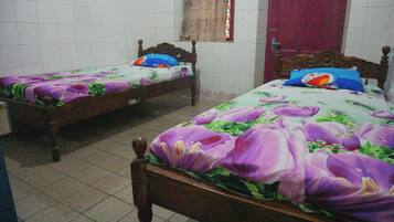 Desk, free WiFi, bed sheets