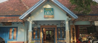 OYO Life 1972 Aman Family Inn Syariah
