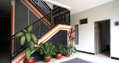 OYO 2038 Jasmine Guest House Balikpapan