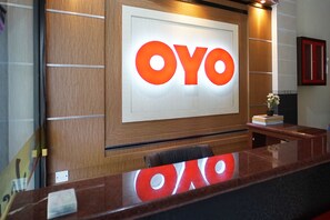 Reception - OYO 2038 Jasmine Guest House Balikpapan (Balikpapan)