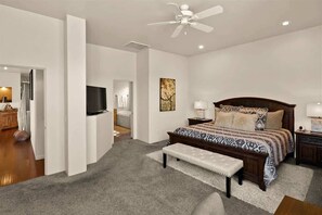 4 bedrooms, desk, iron/ironing board, free WiFi